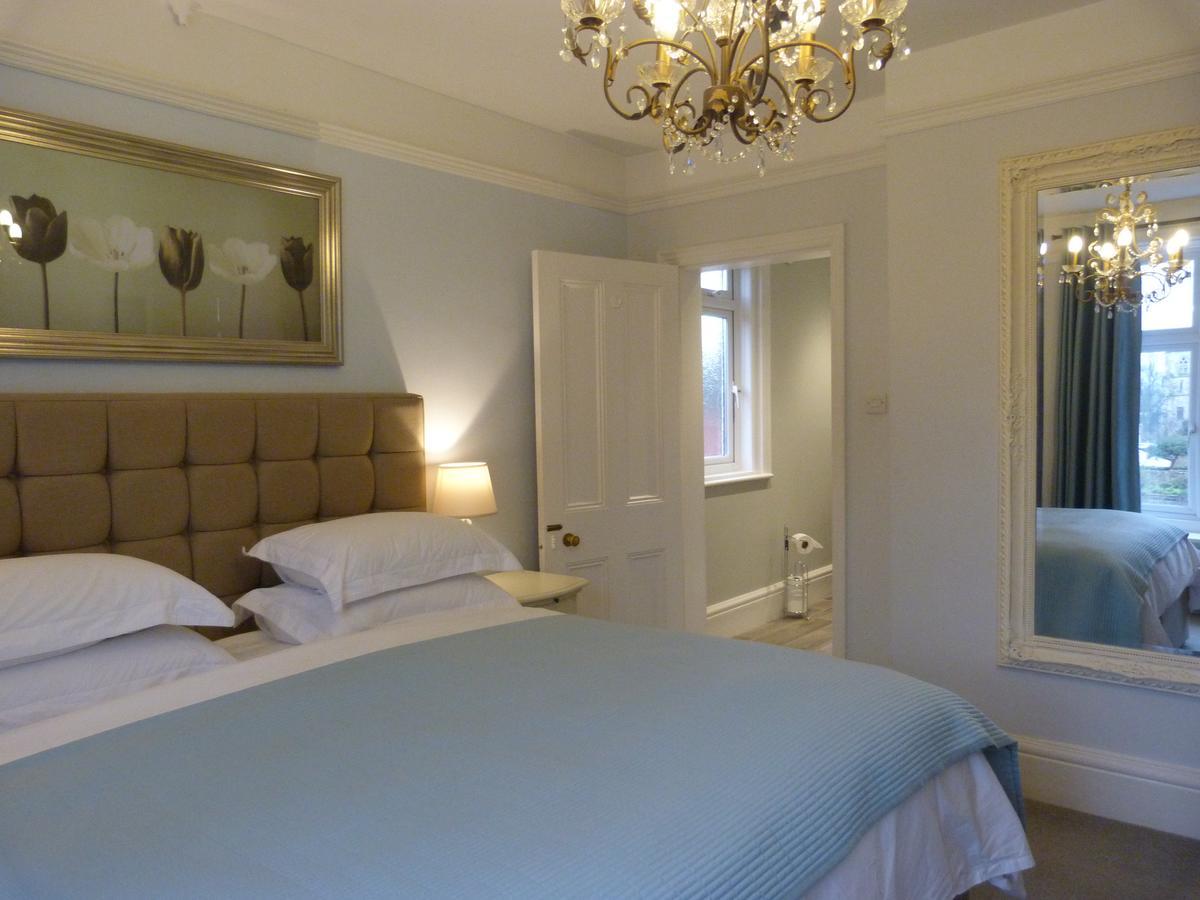 เดอะ โอลด์ รีโทรี่ บีแอนด์บี Bed & Breakfast ซอลส์บรี ภายนอก รูปภาพ